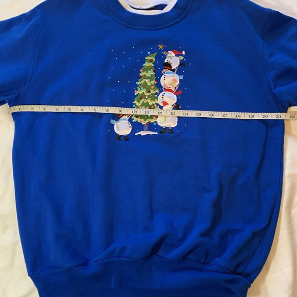 Holiday Sweatshirt Blue with Snowmen Christmas Tree Women’s M Blue Festive. H1 - Picture 9 of 9